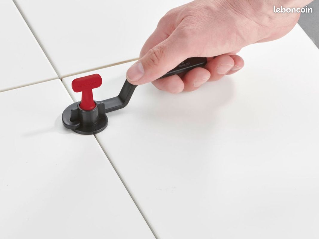 Tile Leveling System
