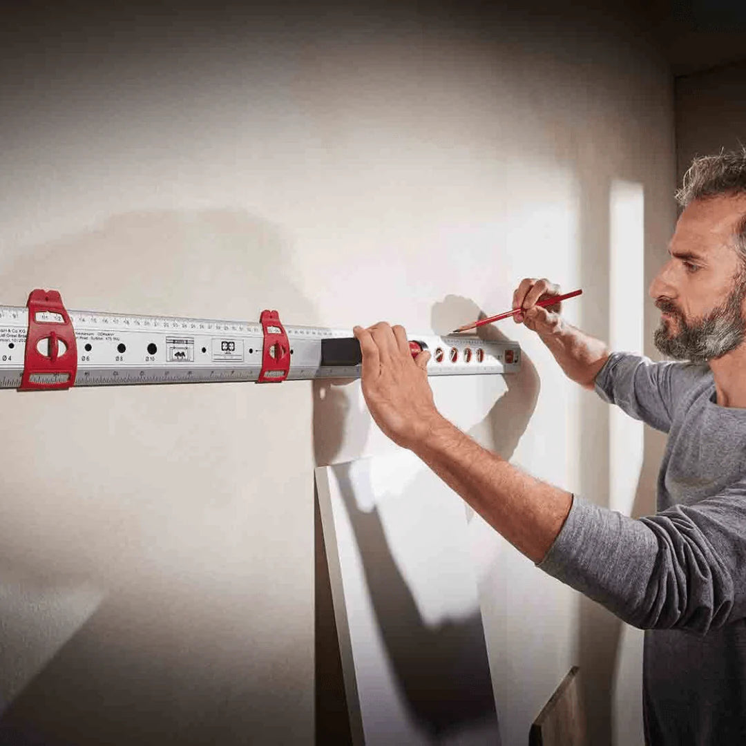 RULER AND LEVEL WITH HANDLE – AlMoussawiTrading