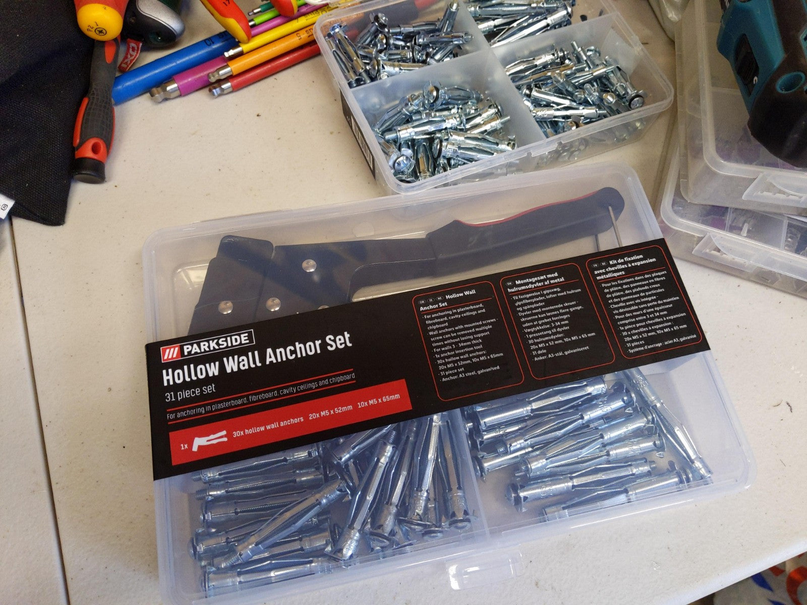 Hollow Wall Anchor Set